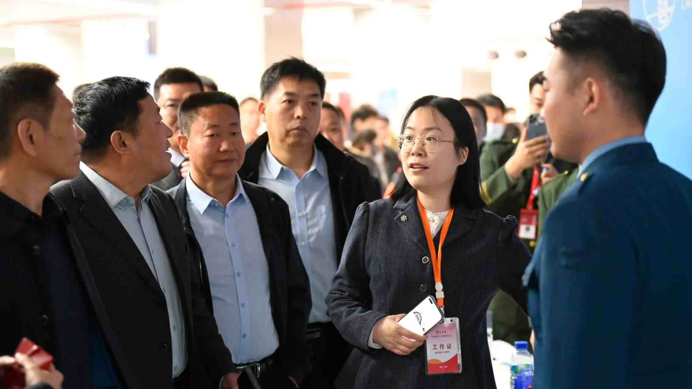 省市领导关爱退役军人创业